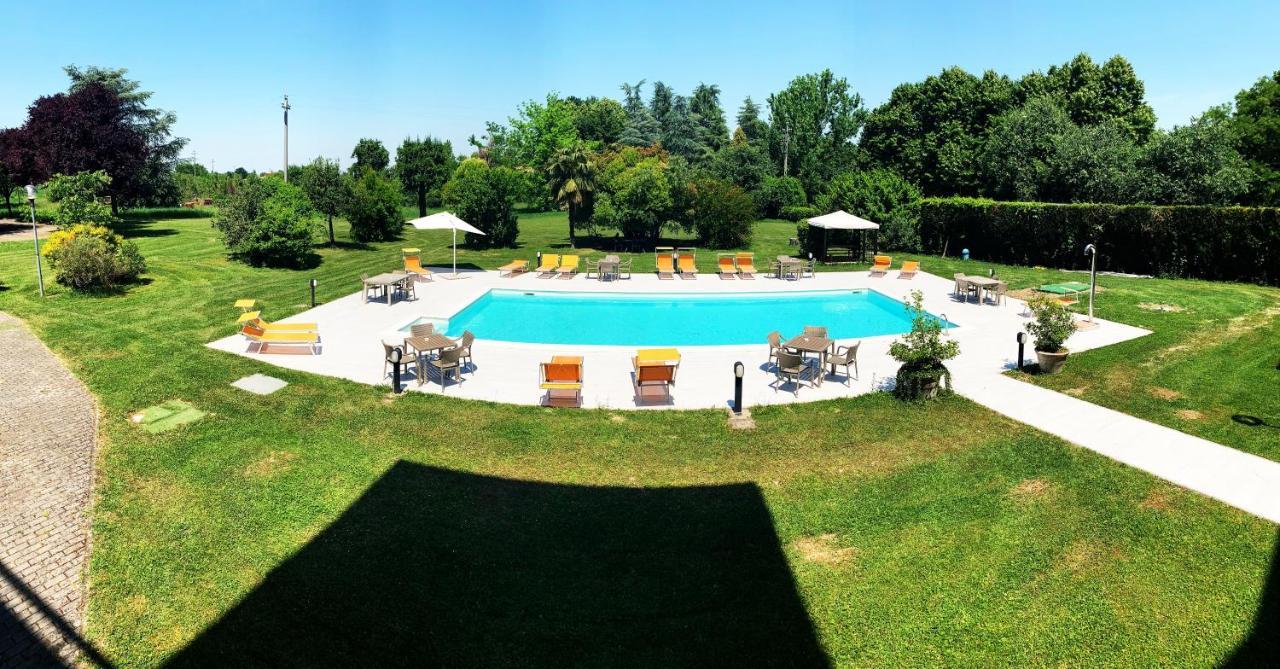 Hotel Le Ville Modena Zewnętrze zdjęcie
