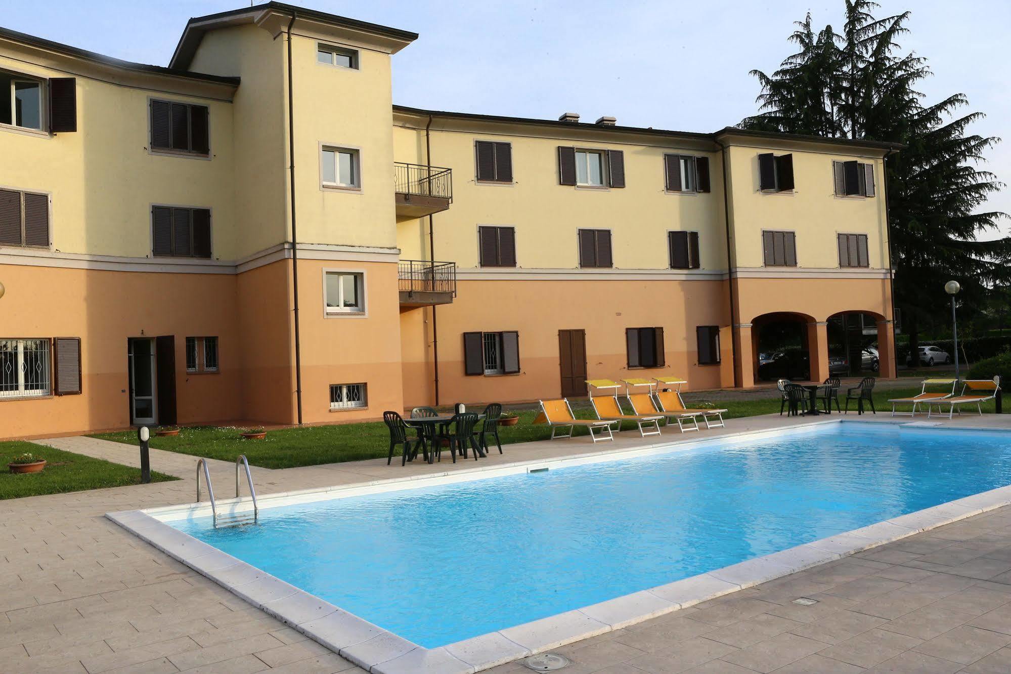 Hotel Le Ville Modena Zewnętrze zdjęcie